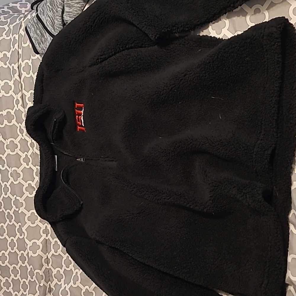 fleece ISU sweater